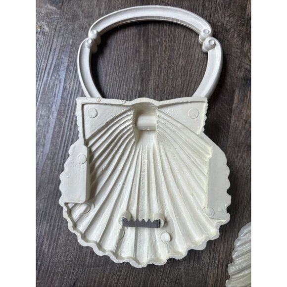 Beach House Seashell Towel Holders Vintage USA Homco Ivory Set of 2 - Picture 6 of 9